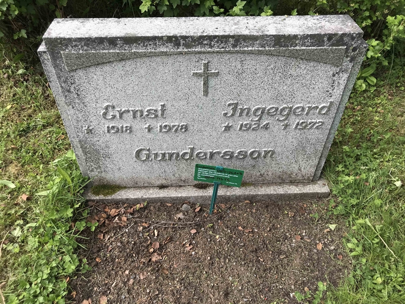 Grave number: UN D   126A, 126B