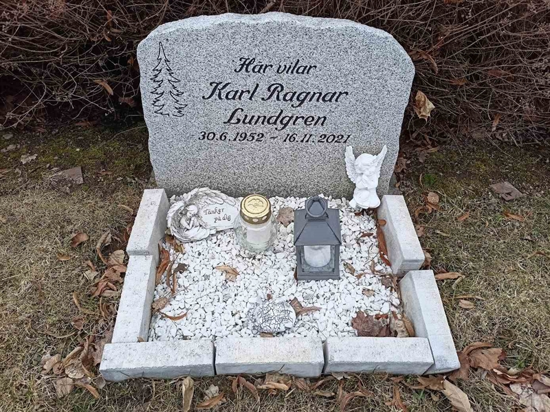 Grave number: 1 M S 81