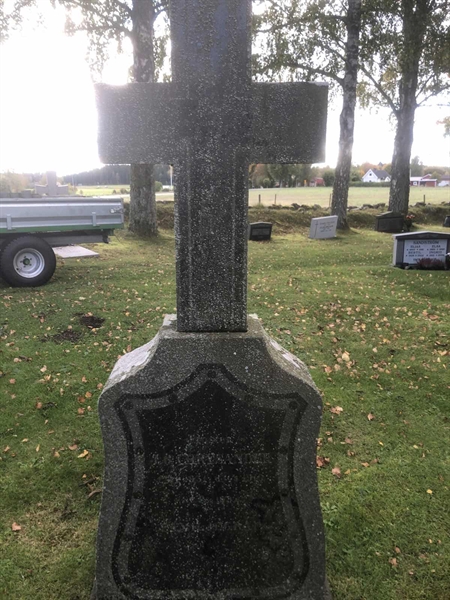 Grave number: NS P    23-26