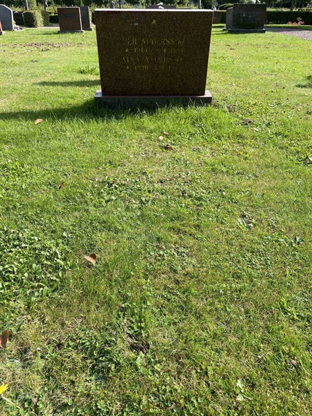 Grave number: EK J 1 109-110