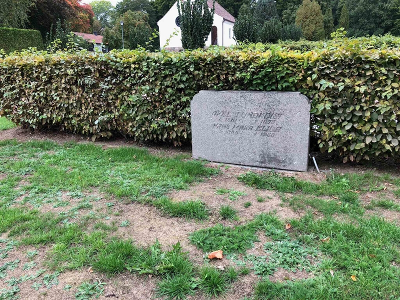 Grave number: RK V    44, 45, 46