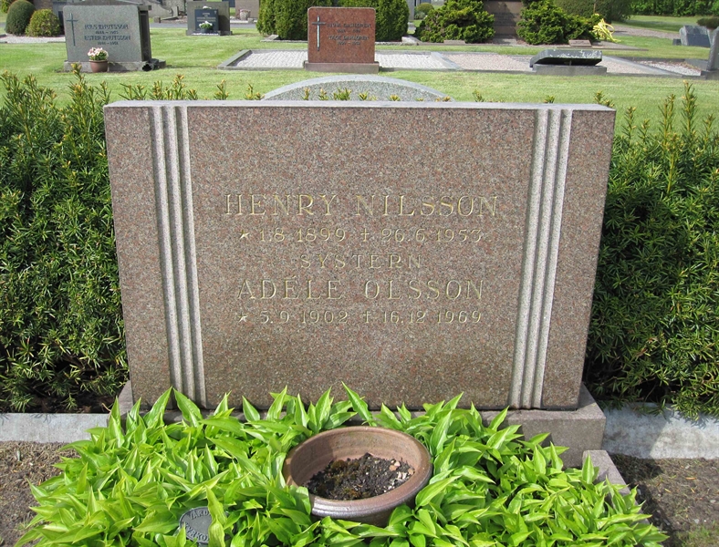 Grave number: NY L   214, 215