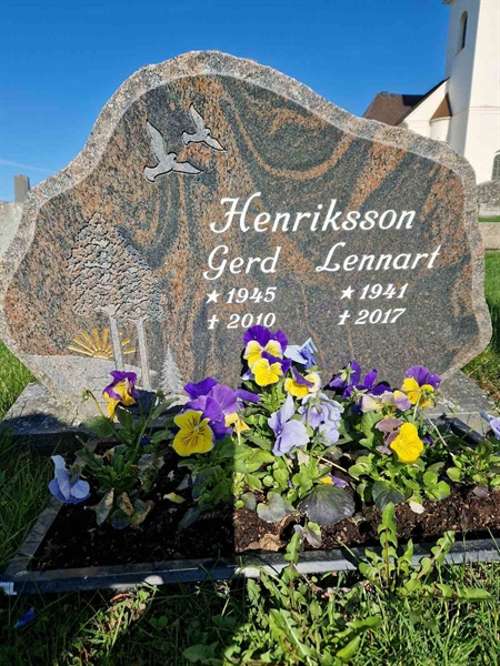Grave number: 501 14 2672-2673