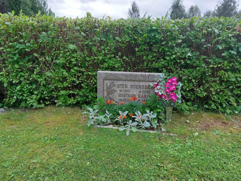 Grave number: FÖ 7     3, 4