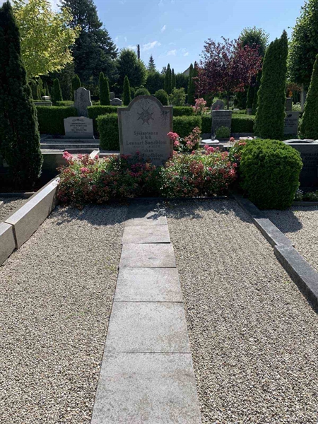 Grave number: NK VIII    17