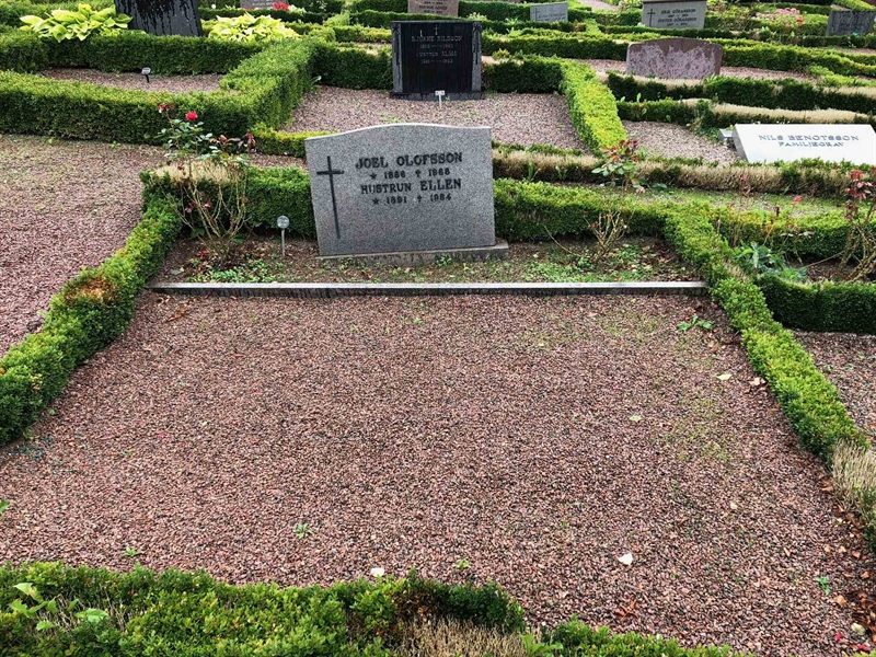 Grave number: Kå 37     8, 9