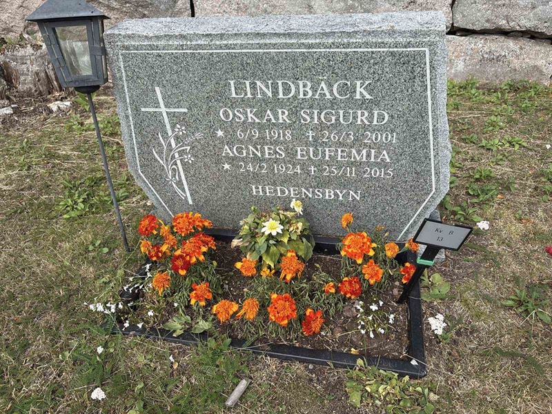Grave number: 003 B    13