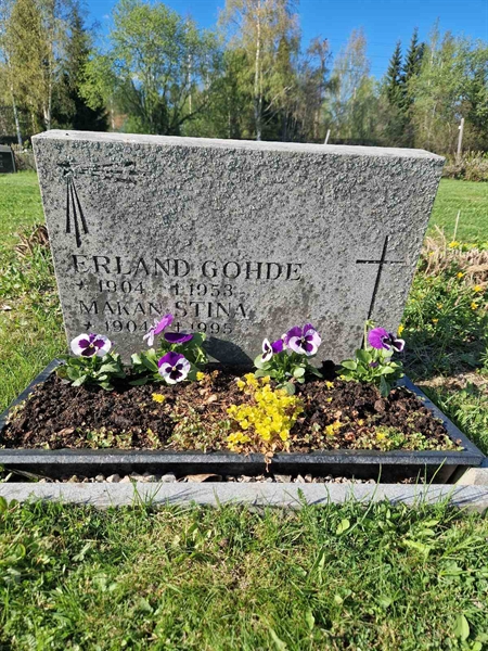 Grave number: 451 16 73