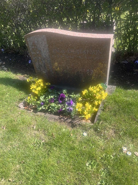 Grave number: 1 3 F1 280