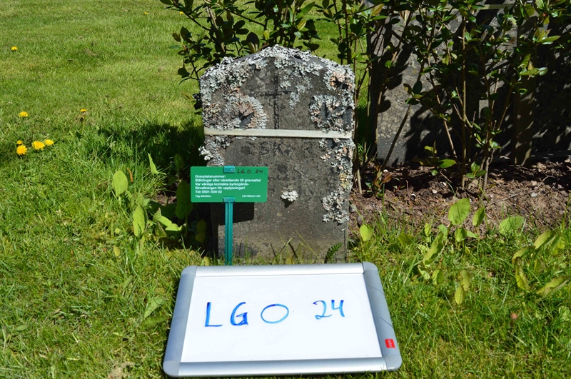 Grave number: LG O    24
