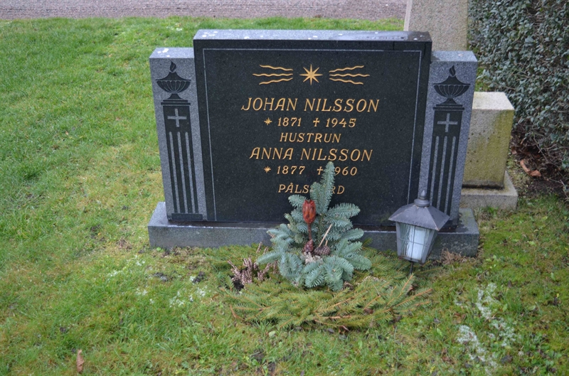 Grave number: TR 3    66