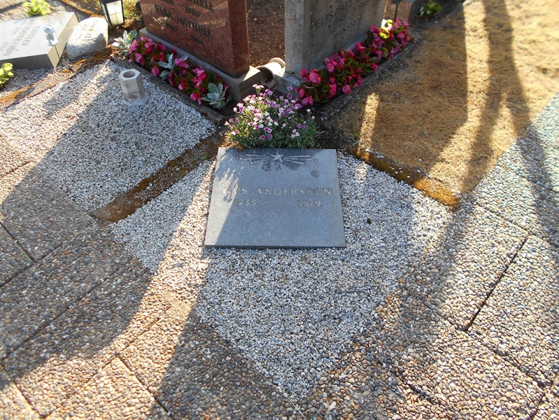 Grave number: HK B1    11