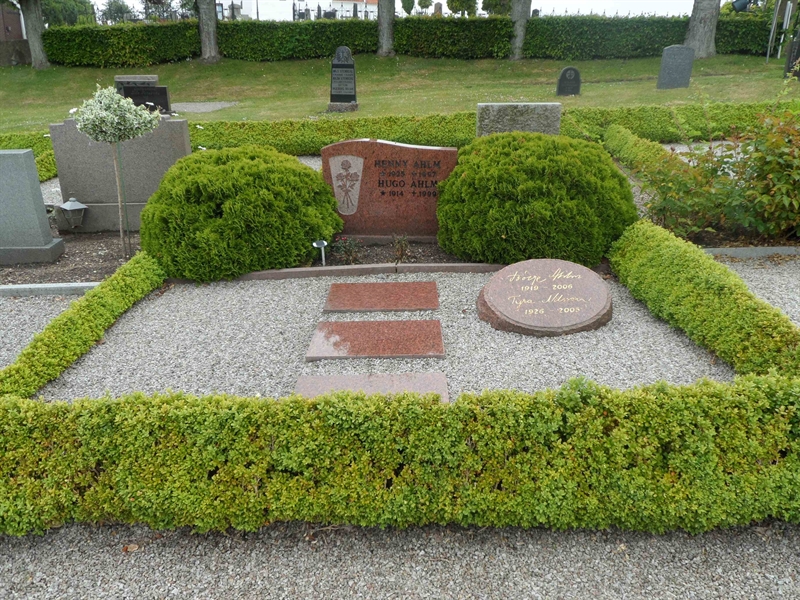 Grave number: ÖV H    50, 51