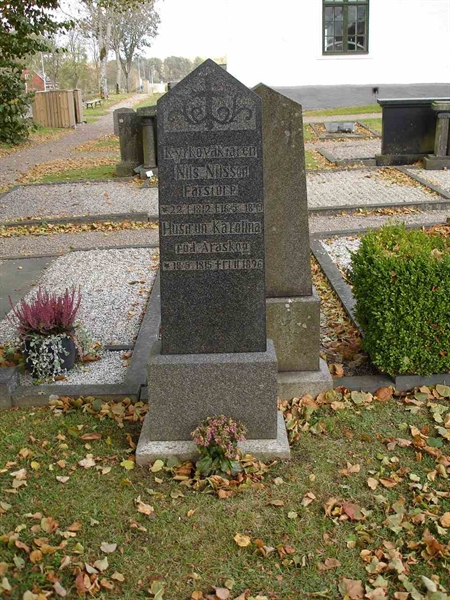 Grave number: FG A     2, 3