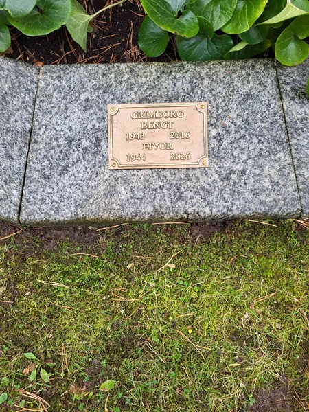 Grave number: H AG   151-152