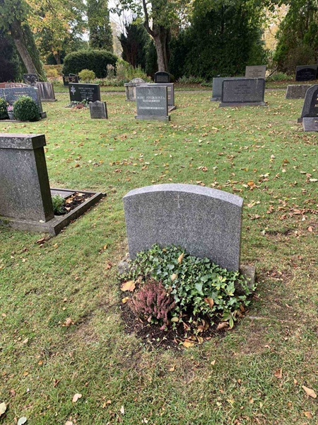 Grave number: NK C   251, 252