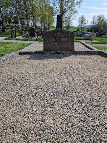 Grave number: 501 04 474-476