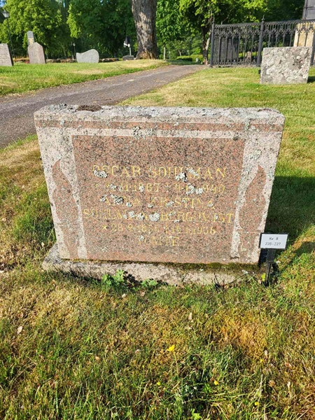 Grave number: kö 01 08   226-227