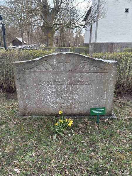 Gravnummer: LO   104, 105