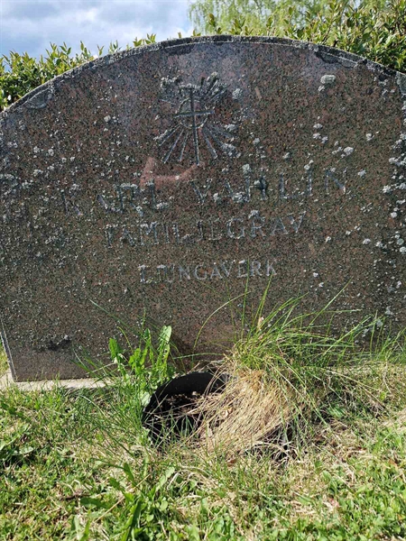 Grave number: 501 08 1269-1271