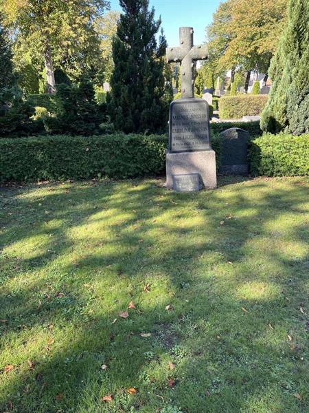 Grave number: VK II   141