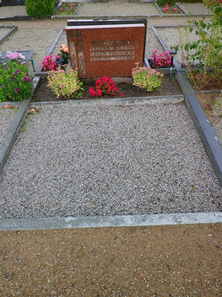 Grave number: OS K   523, 524