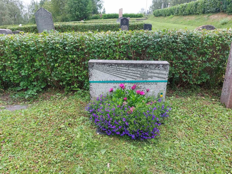 Grave number: FÖ 1   103