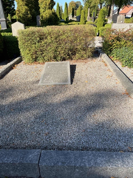 Grave number: VK II   123