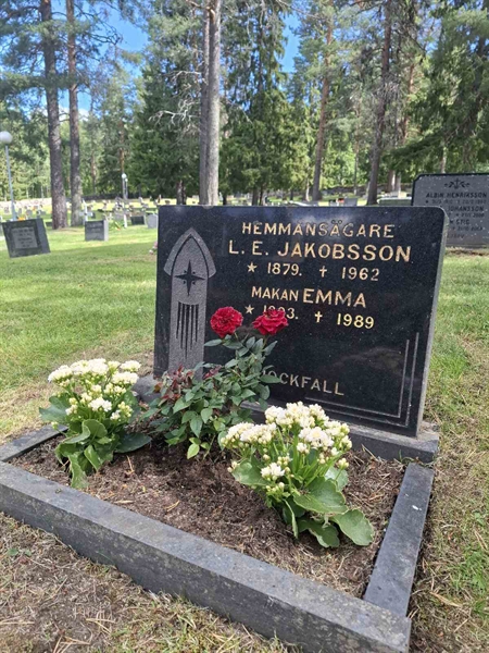 Grave number: 001 2   501