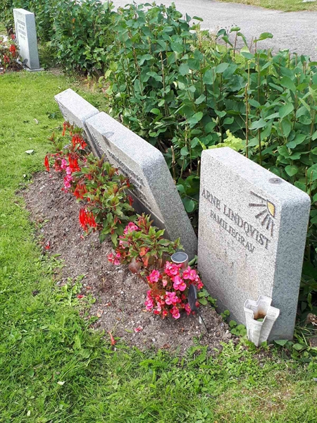 Hautatunnus: NK F C   104-105