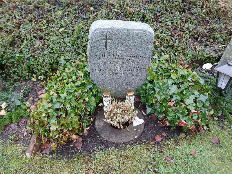 Grave number: FE K    93
