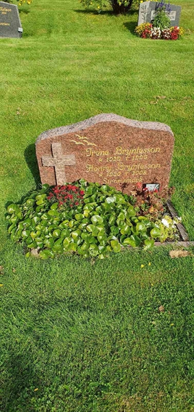 Grave number: Jä 12   221-222