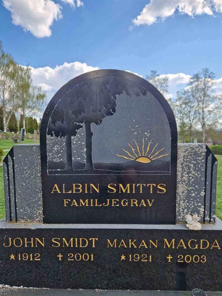 Grave number: 501 06 734-736