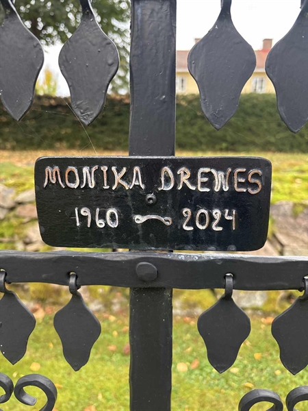 Grave number: 4 1A    11-12