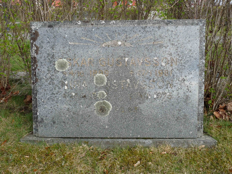 Grave number: LE 4   12