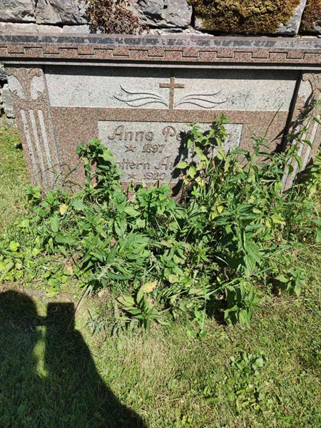 Grave number: TY NKV   256-257