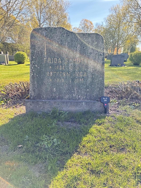 Grave number: 22 D   258