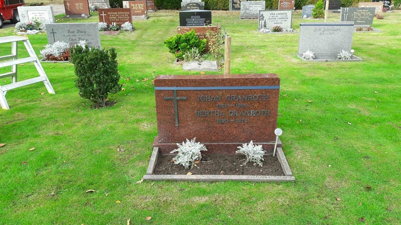 Grave number: ML 016  0025