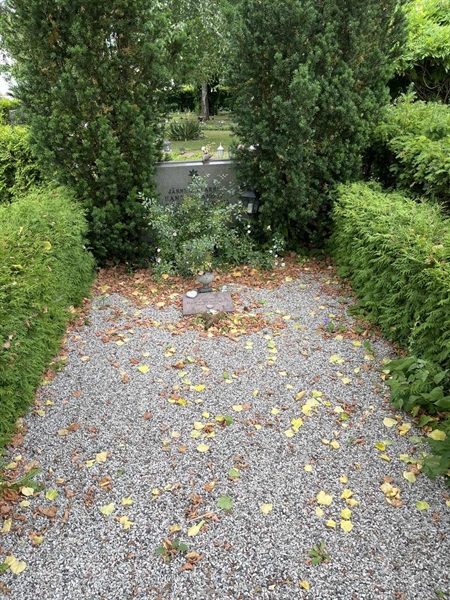 Grave number: NK II    52