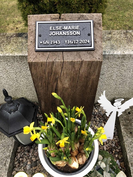 Grave number: 1 18 70