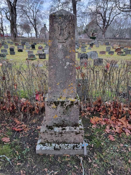 Grave number: 1 20   13