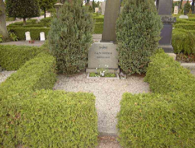 Grave number: VK II   111