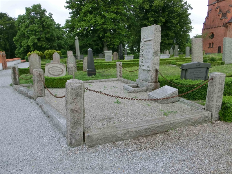 Grave number: KÄ B 092-096