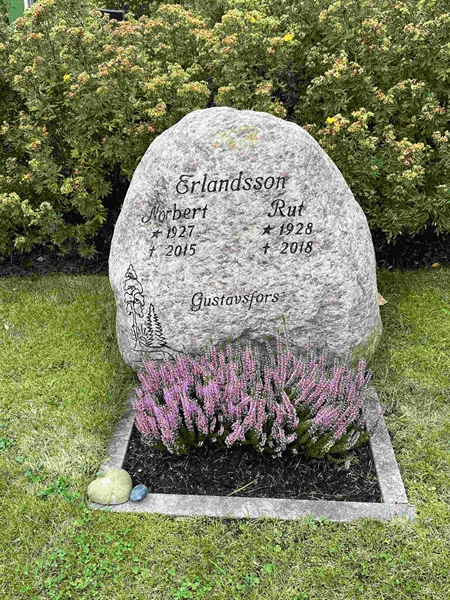 Grave number: 2 J    16-17