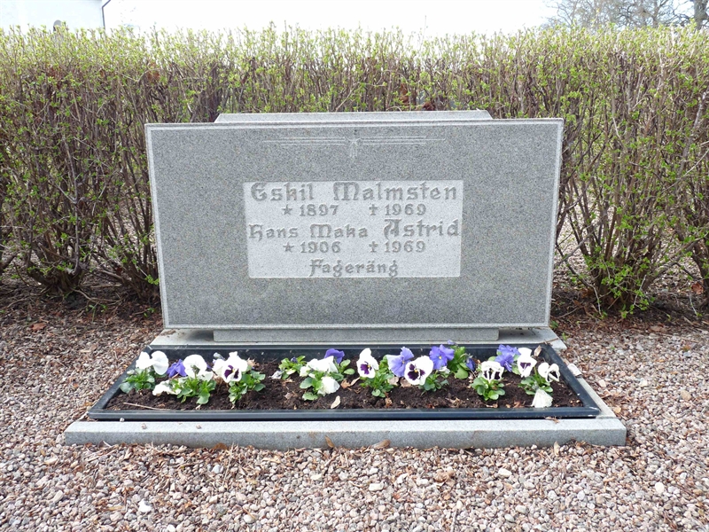 Grave number: LE 1   87
