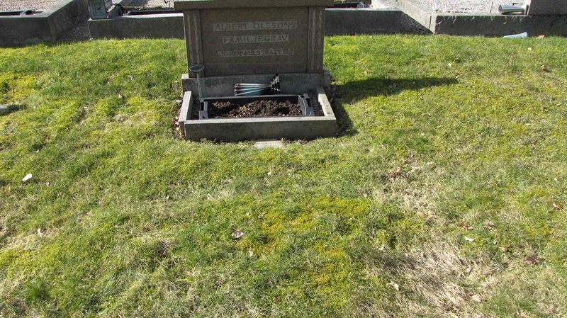 Grave number: HJ  1417, 1418