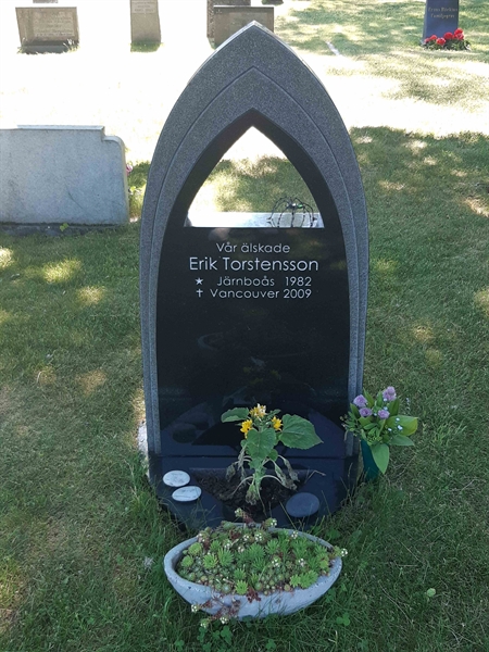 Grave number: JÄ 13   131