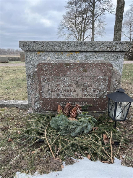 Gravnummer: BE D    10, 11