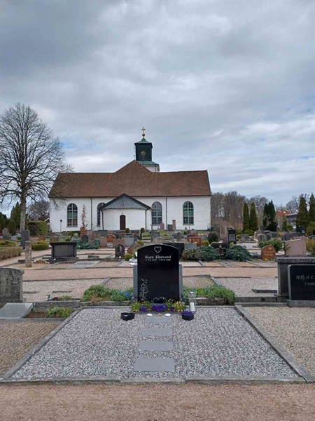 Grave number: OS E 363, 364