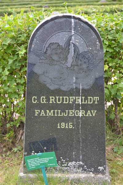 Grave number: 1 C   346